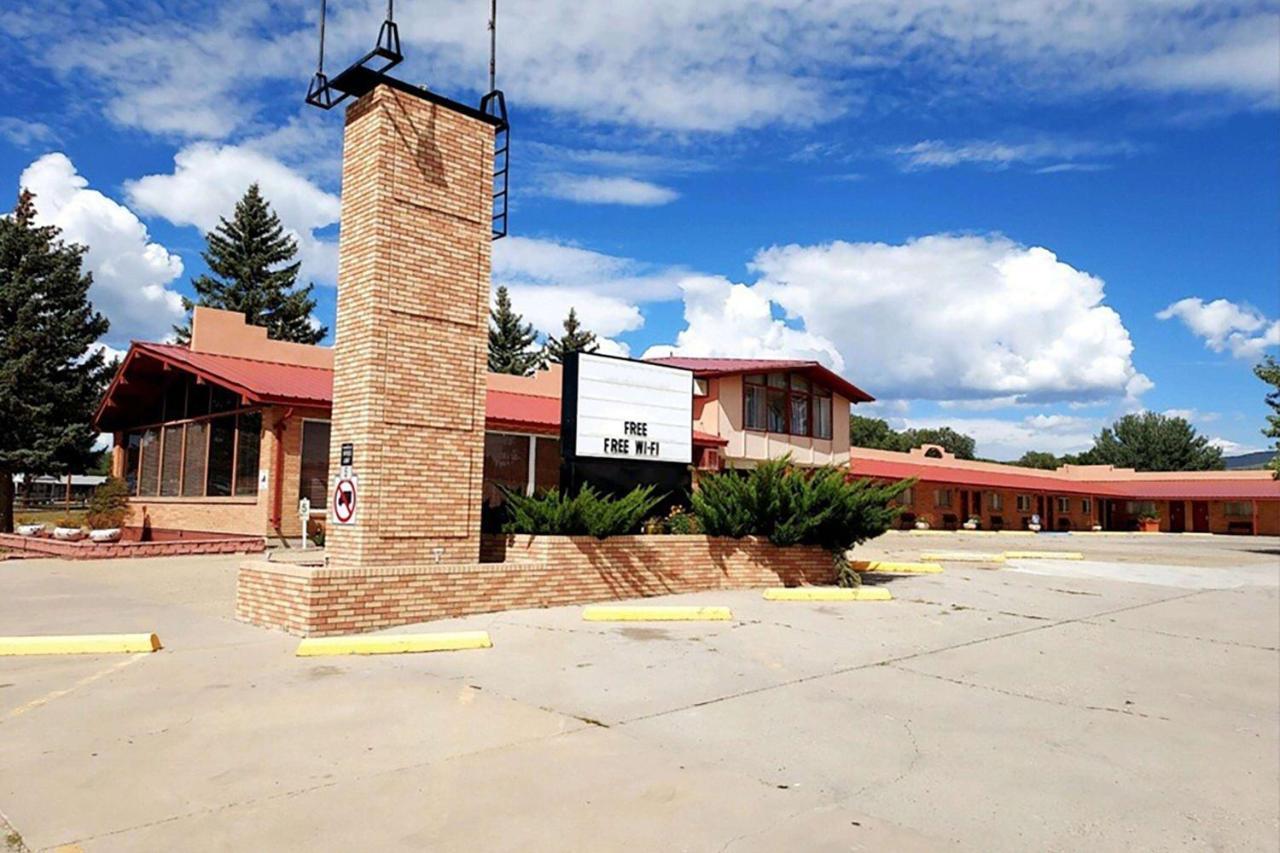 Casa Lemus Inn Raton Exterior photo