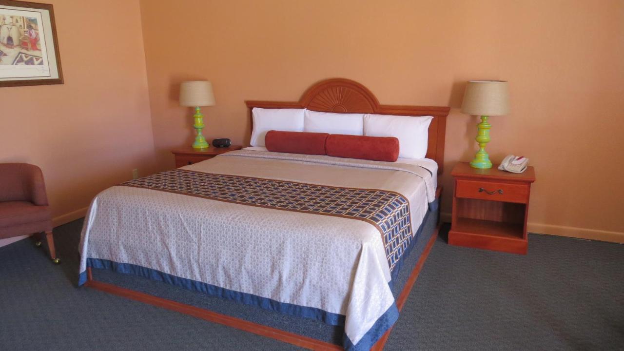Casa Lemus Inn Raton Exterior photo