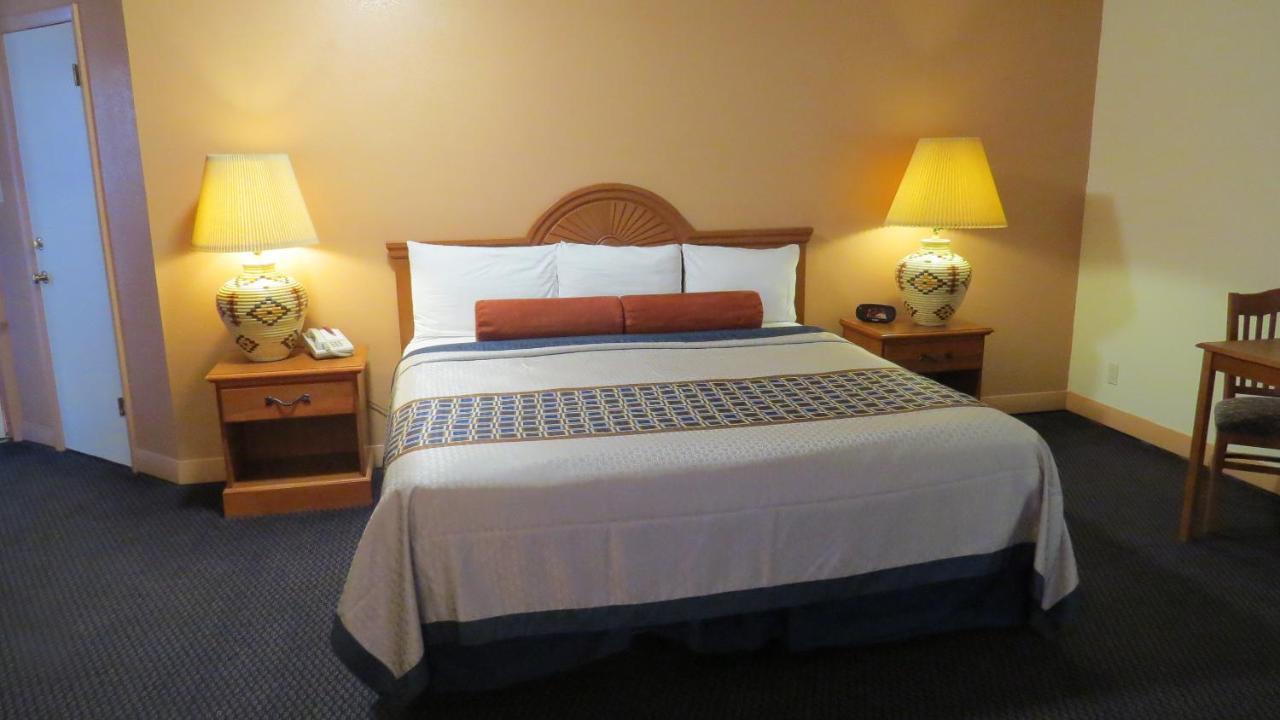 Casa Lemus Inn Raton Exterior photo